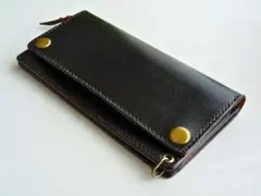 【VARIOUS FIELD】牛ヌメ革トラッカーウォレット ロング／ブラック系…