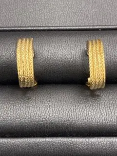 ゴールドカラー イヤリング フープデザイン ツイストデザイン 上品ヴィンテージ風