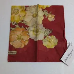 Salvatore Ferragamo 花柄ハンカチ