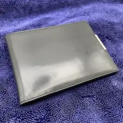 【美品⭐️】ほぼ未使用 プラダ トラッパー 黒 レザー 二つ折り 財布 純札