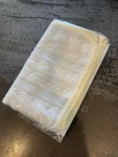 【新品】KEYUCA 花柄刺繍 ホワイトブランケット 約120×180cm