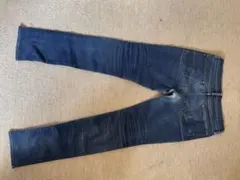 GU ダークブルー スリムフィット デニム