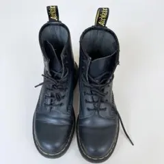 鯖*煮様 Dr. Martens 8ホール ブーツ ブラック　42 鯖*煮様 Dr. Martens 8ホール ブーツ ブラック 42 - メルカリ