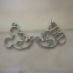 ディズニー　ピアス