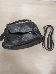 クロコダイル風 ブラック ショルダーバッグ