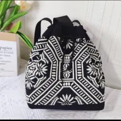 白黒編込みデザインショルダーバッグ/おしゃれ/カジュアル/個性的