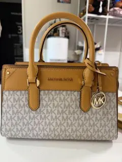 MICHAEL KORS マイケルコース ハンドバッグ トートバッグ MKシグ…