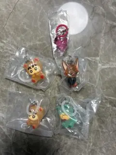 クレヨンしんちゃん　ズートピア　あひる　めじるしアクセサリー　まとめ売り