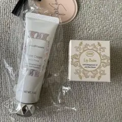 サボンリップバームとジルスチュアートハンドクリーム