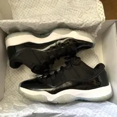 ジョーダン 11 Low Space Jam