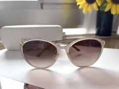 Calvin Klein キャットアイサングラス ケース付きのサムネイル