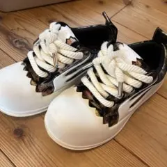 2026年最新】rhime スニーカーの人気アイテム - メルカリ