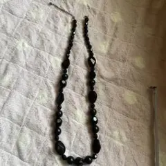 ブラックビーズネックレス