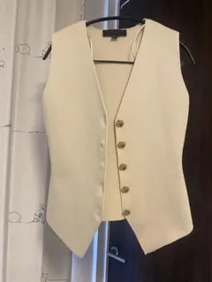 ZARA ボタン付き Vネック ベスト S クリーム