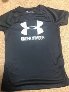 アンダーアーマー Tシャツ　YXL ブラック