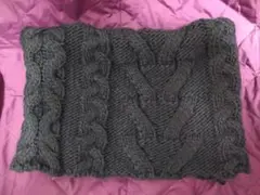 黒 ケーブル編み スヌード