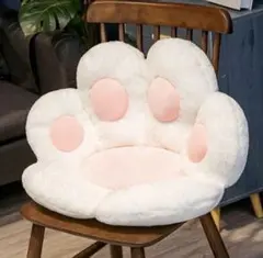 肉球 猫 ホワイト ピンク クッション ふわふわのサムネイル