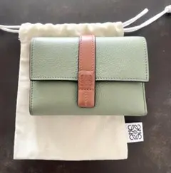 ロエベ　バーティカルウォレットスモール　ローズマリータン 美品
