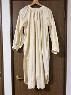 SA-RAH サラ チビ襟 シャツ ワンピース リネン 新品、未使用] SA-RAH サラの服 チビ襟スタンダードワンピース - メルカリ