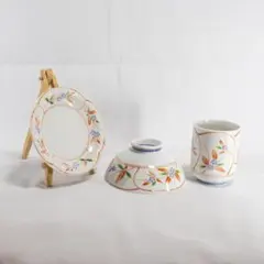 美濃焼　同ブランド５種のデザイン陶磁器食器セット 飯椀 小皿 湯呑 昭和レトロ