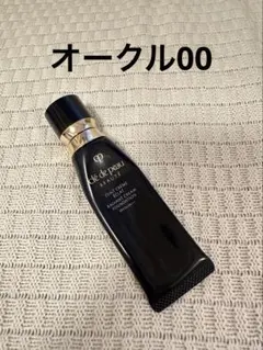 【ほぼ未使用】クレ・ド・ポーボーテ タンクレームエクラｎ オークル20 箱あり cle de peau BEAUTE（クレ ド ポー ボーテ） 資生堂 タンクレーム