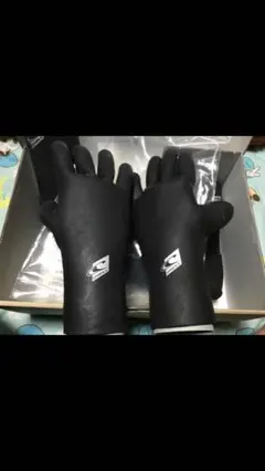 サーフグローブ