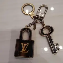 LOUISVUITTON ルイヴィトン キーリング べっ甲 キーチャーム 南京錠