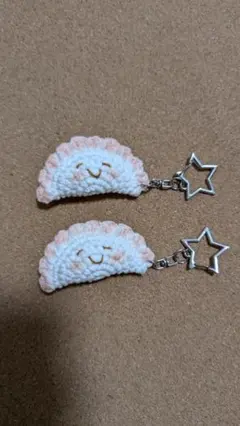 餃子のあみぐるみ チャーム ハンドメイド