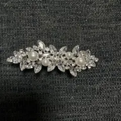 シルバークリスタルパールヘアバレッタ