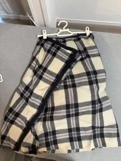 BRAHMINチェック柄 ラップ風 フレアスカート ひざ丈のサムネイル