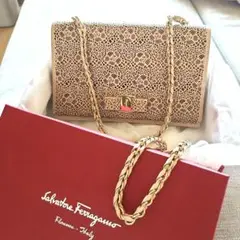 美品　Salvatore Ferragamo チェーンバッグ　ポシェット