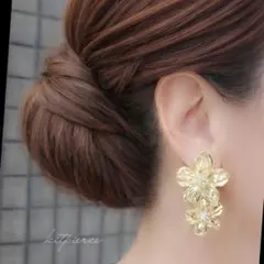 No.370 艶ゴールド 2連 大ぶりフラワーピアス