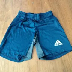 adidas★サッカーハーフパンツ★サイズ130