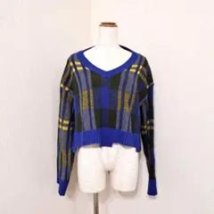 DAZY【M】チェック柄　Vネッククロップドニット　長袖　ショート丈　ブルー系