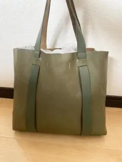 イルビソンテ　本革　オリーブグリーン トートバッグ