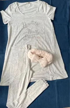 未使用　gelatopiqueグレーのTシャツ・レギンスセットとヘアバンドのサムネイル