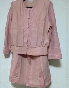 ピンク系 　スカートスーツ　13号