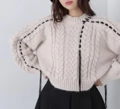 本日特価 ステッチケーブルニット　定価9999円