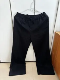 GU ブラック ストレートパンツ Lサイズ　レディース