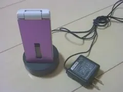 docomo ガラケー　SH-07F 紫色パープル　本体と充電器　純正品セットのサムネイル