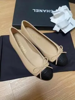 アル⭐︎CHANEL バレエシューズ ベージュ/ブラック バレリーナ - ラムスキン、ベージュ & ブラック — ファッション