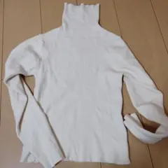 アイボリー タートルネック セーター M