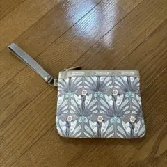 LeSportsac花柄トートバッグとポーチ