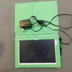 ベネッセ　チャレンジ シルバー タブレットカバー 充電器付き　本体 ベネッセ チャレンジ シルバー タブレットカバー 充電器付き