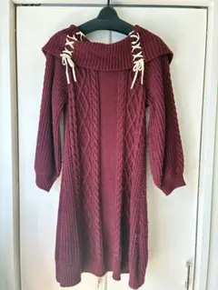 お値下げ中・axes femme バーガンディ フード付きロングニットワンピース