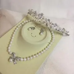 新品ティアラ&ネックレス&イヤリング3点セット