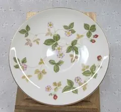 WEDGWOOD ウエッジウッド ワイルドストロベリー プレート 中皿 苺と花