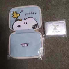 スヌーピーPEANUTS マルチポーチとカードケースのセット売り