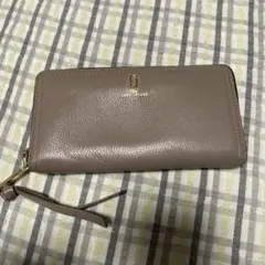 マークジェイコブス　アイボリー