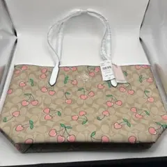 【新品未使用】COACH コーチ トートバッグ CF444 チェリー柄のサムネイル